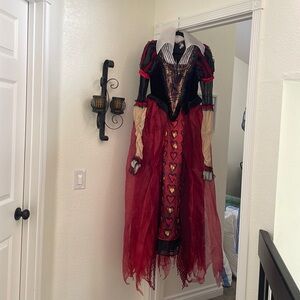 Queen of Hearts Halloween Costume.